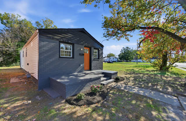 4308 Roanoke Avenue - 4308 Roanoke Avenue, Newport News, VA 23607