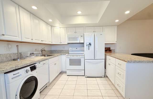 AVAILABLE NOW !! 1 Bedroom 1 Bathroom *Upper Level* Apartment in Desert Hot Springs!! photos photos