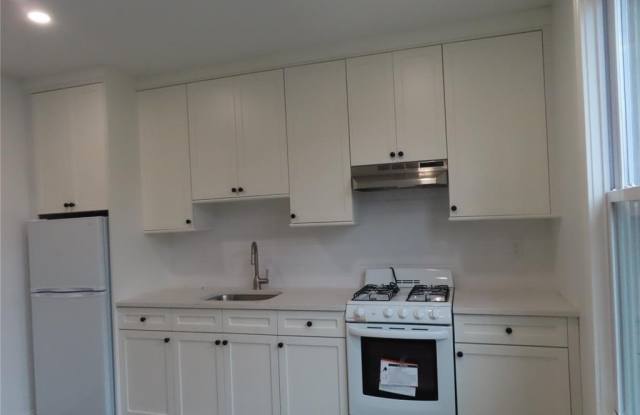 91 Deer Park, Apt #2 Avenue Gallery 4
