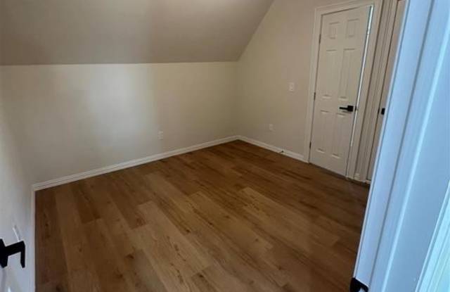 57 Meadowbrook Lane Gallery 4