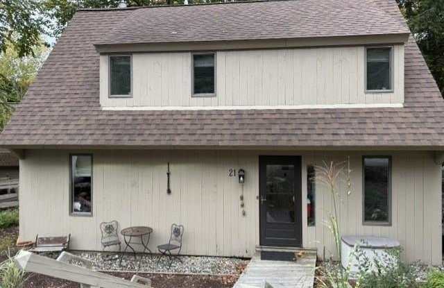 21 Pleasant Drive Gallery 1