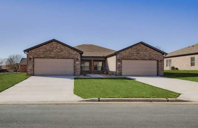 Big Creek Golf Course - 3 Bed 2 Bath Double Garage (Newer Construction) photos photos