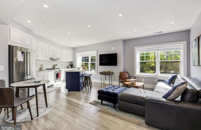2434 16TH STREET NW - 2434 16th Street Northwest, Washington, DC 20009