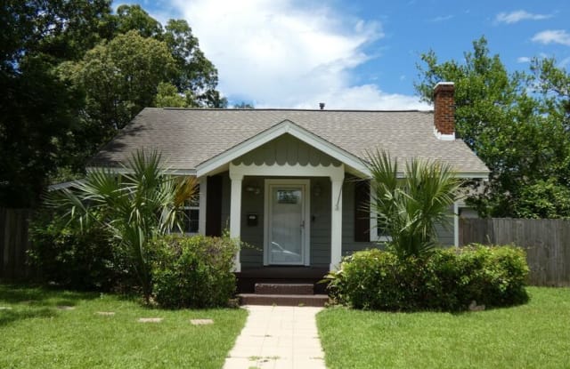 2115 N 12th Ave photos photos