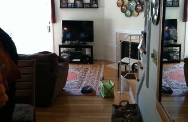 9 Eliot St. - 9 Eliot Street, Brookline, MA 02467