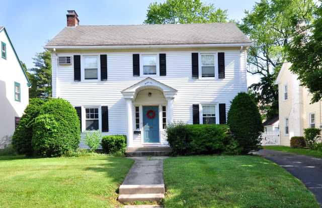 36 Meadowbrook Road - 36 Meadowbrook Road, West Hartford, CT 06107
