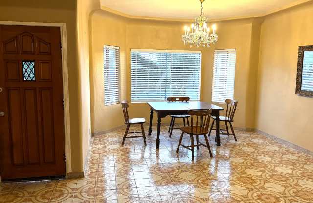 236 West 12th Street photos photos