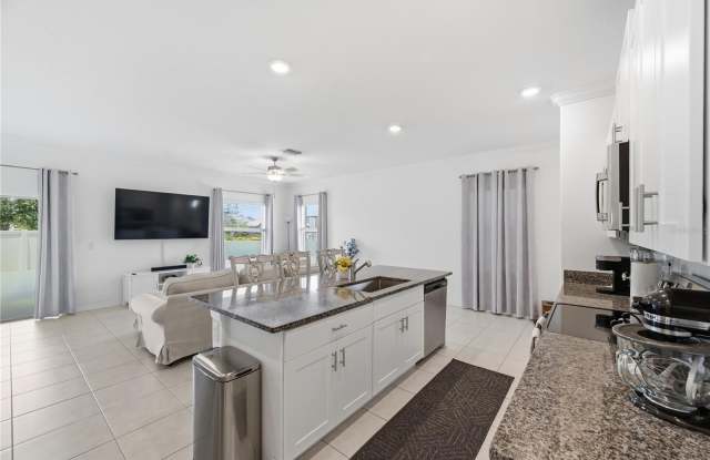 9735 ASHWORTH Place Gallery 4