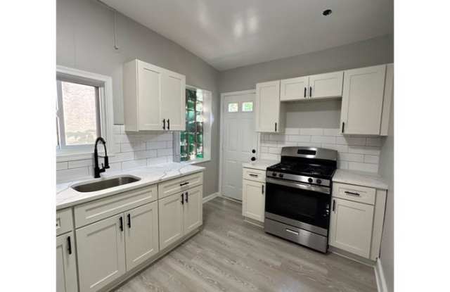 2800 West Cold Spring Lane photos photos