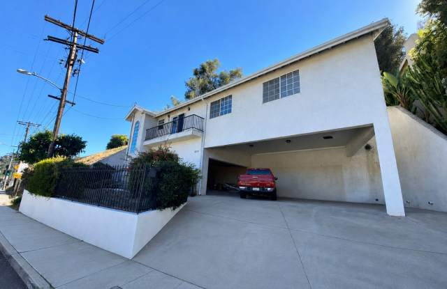3973 Verdugo Road Gallery 3