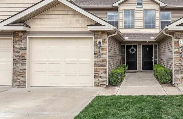 4305 Northeast 83rd Street photos photos