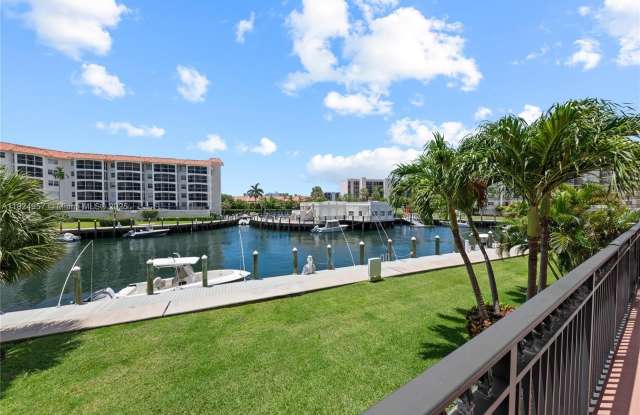 2871 N Ocean Blvd photos photos