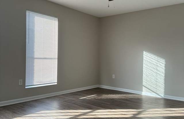 MOVE-IN SPECIAL: $270 in Fees Credited at Move-In! Gallery 4
