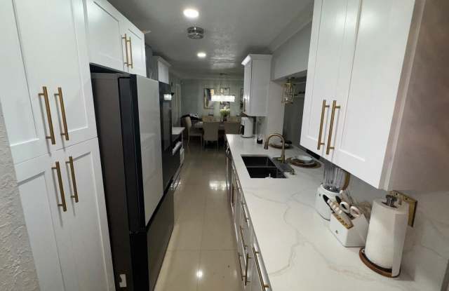 6704 Inwood photos photos