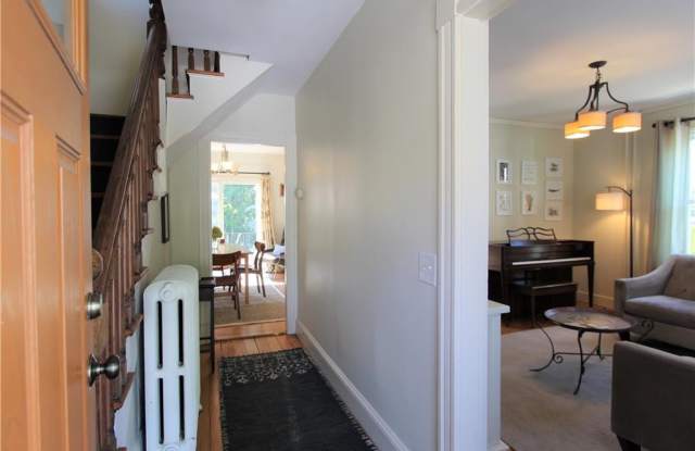 5 Friendship Place Gallery 2