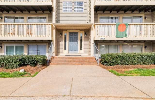 1600 Arlyn CircleUnit K - 1600 Arlyn Circle, Charlotte, NC 28213