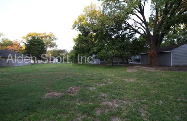712 Dewberry Street Gallery 2