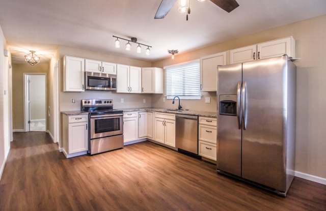 Pet Friendly, Renovated Home in Fox School District photos photos