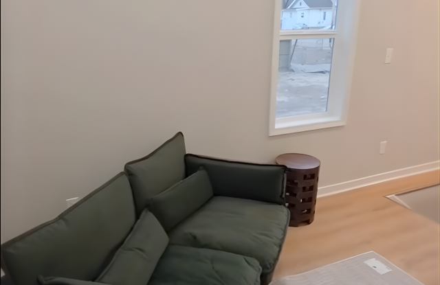 5548 Walter Avenue Gallery 3