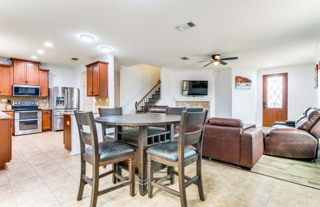 13402 Loma Sierra Gallery 4