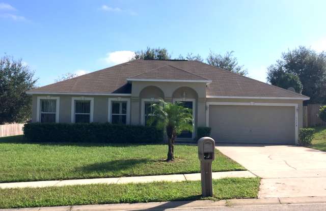 1119 Chateau Cir - 1119 Chateau Circle, Minneola, FL 34715