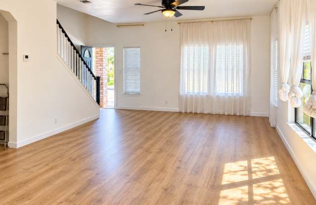21611 Longwood Gallery 3