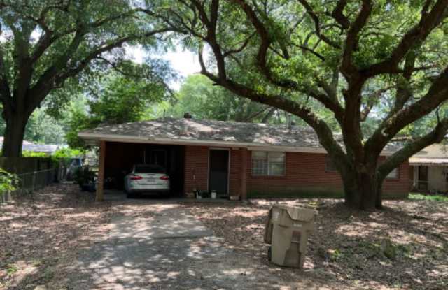 310 Azalea Dr. - 310 Azalea Drive, Lakeshore, LA 71203