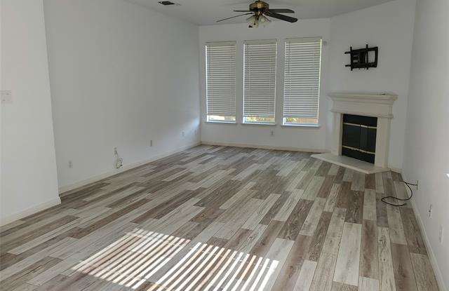 4440 Park Creek Court Gallery 2