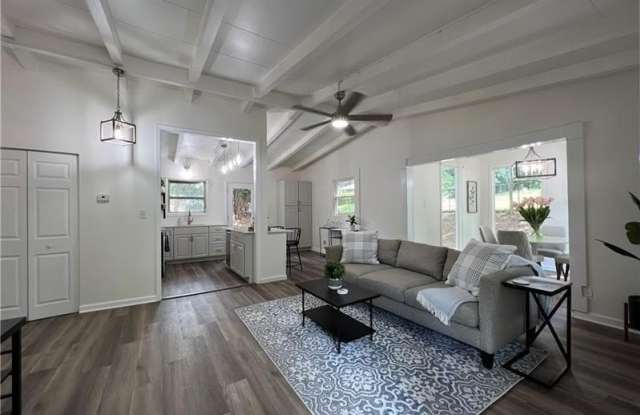 2956 Monterey Drive Gallery 3