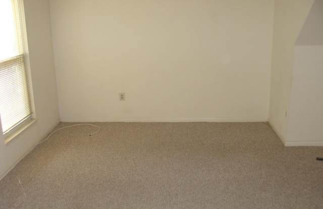 13227 WHITECHURCH CIRCLE Gallery 4