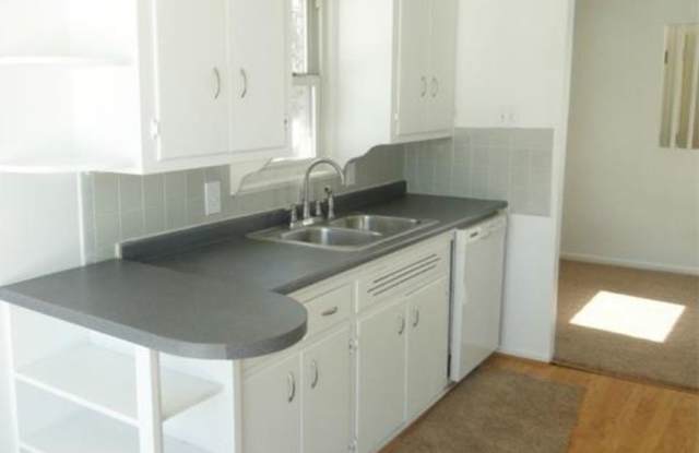 BEAUTIFUL 3 BEDROOM RANCH IN REDFORD! MOVE IN MID-JUNE! - 17694 Fox, Wayne County, MI 48240