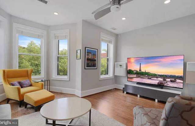 928 T Street NW Gallery 1