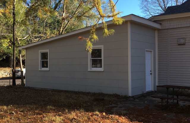 1411 Richardson Gallery 4
