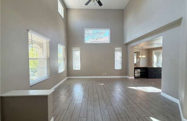 2317 Thayer Avenue Gallery 4