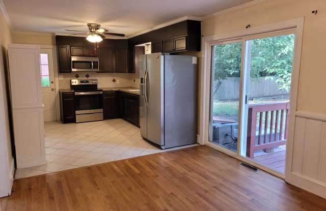 2419 Slay Drive Gallery 4