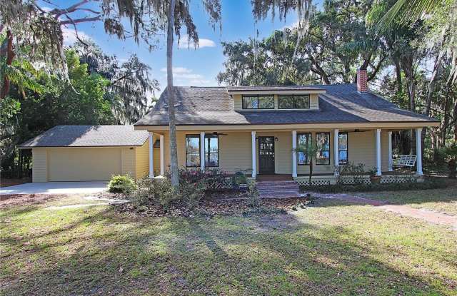 289 W LAKEVIEW AVENUE - 289 West Lakeview Avenue, Lake Mary, FL 32746