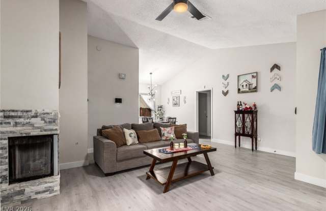 5776 Yerington Avenue Gallery 3