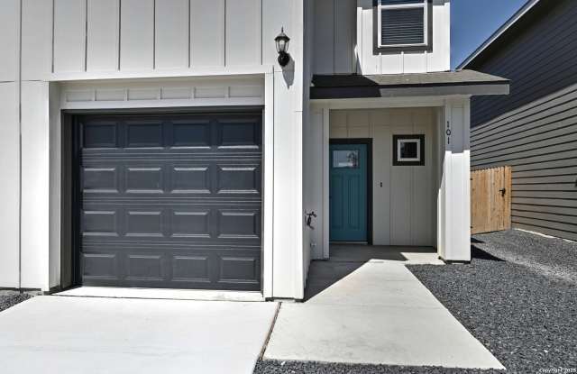 11323 Clearmine unit: 104 photos photos