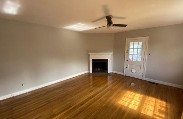 7107 Hermitage Road Gallery 3