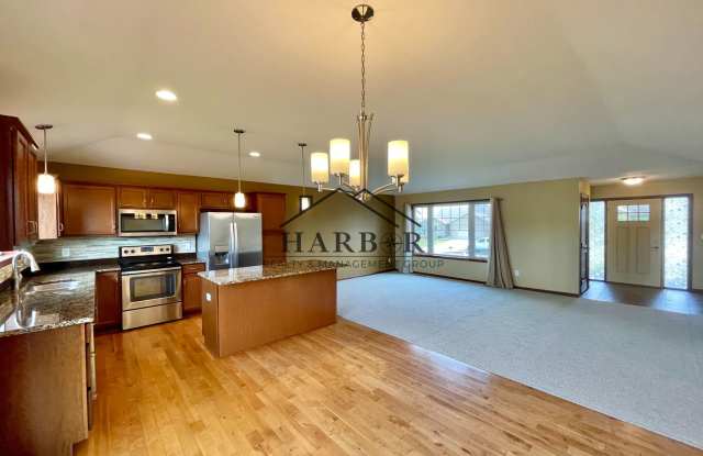 5011 4th St NE photos photos