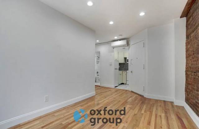 264 East 10th Street Gallery 4
