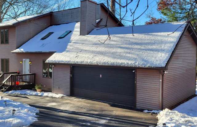 6116 Braintree Court - 6116 Braintree Court, Saw Creek, PA 18324