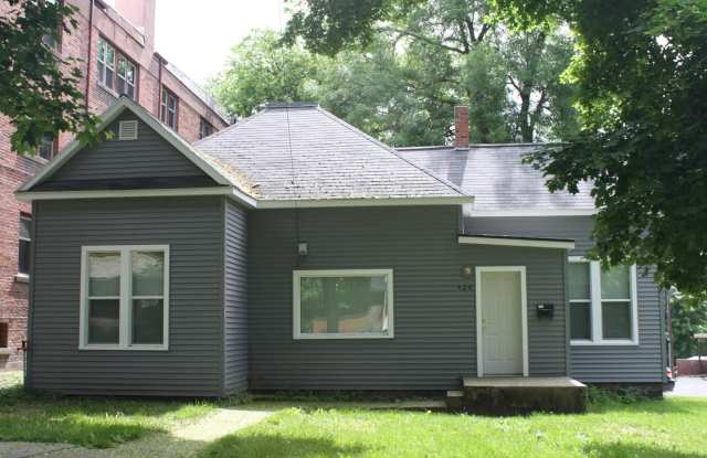 620 NE Maple Street photos photos