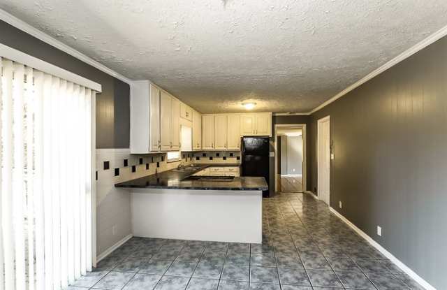 1185 Sheppard Place Gallery 4