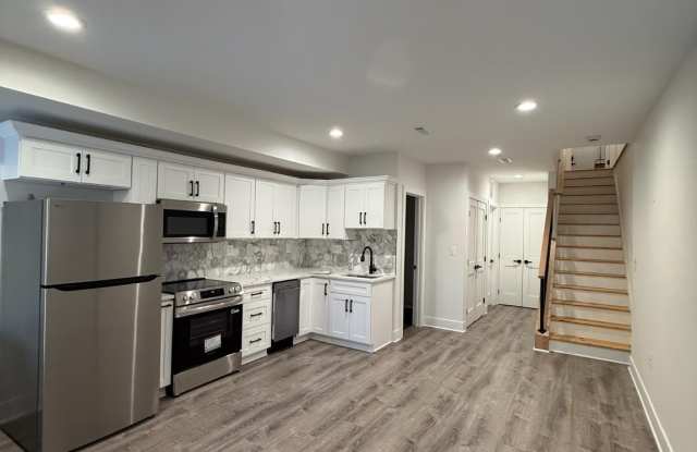 3923 ROLAND Avenue photos photos