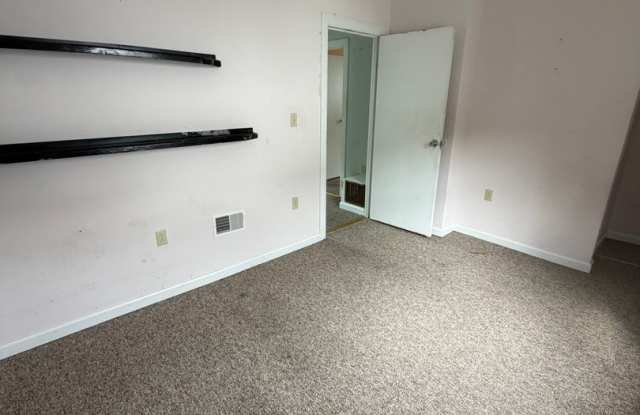10 Beech St, Gloversville, NY 12078 Gallery 4