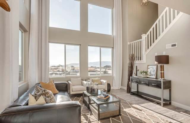 3 Bedroom town home in Orem Gallery 3