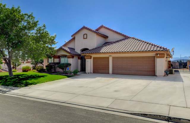 Beautiful Ranch Style Single Story w/Pool & View of the Las Vegas Strip photos photos