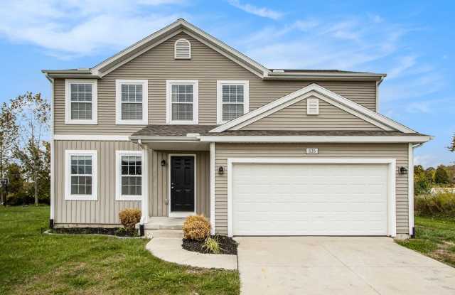 Charming and spacious 4-bedroom, 2.5 -bathroom rental property Immediate Availability photos photos
