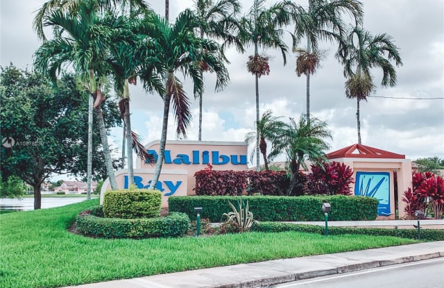 652 NW 208th Ter - 652 Northwest 208th Terrace, Pembroke Pines, FL 33029